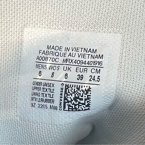 Converse Chuck Taylor All Star Lugged Hi-Top 2.0 Shoes in Black/White Canvas - Picture 10 of 11